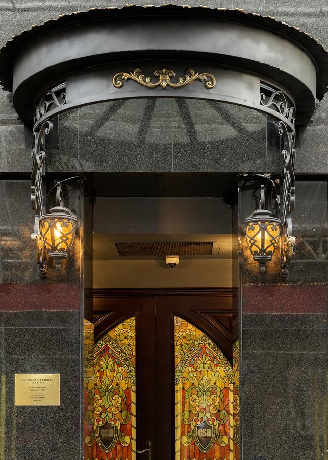 The George Street Hotel Оксфорд Экстерьер фото The entrance to the church