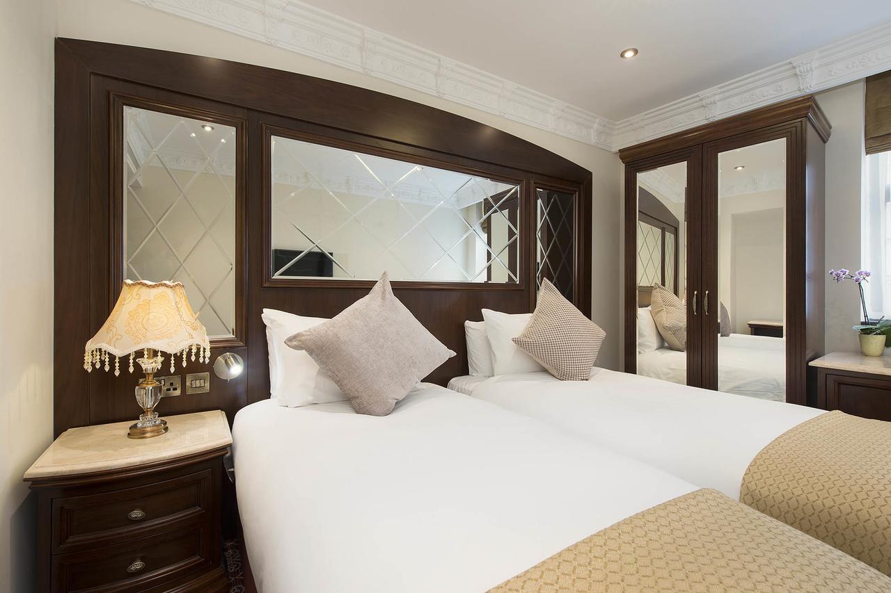 The George Street Hotel Оксфорд Экстерьер фото A bedroom at the hotel