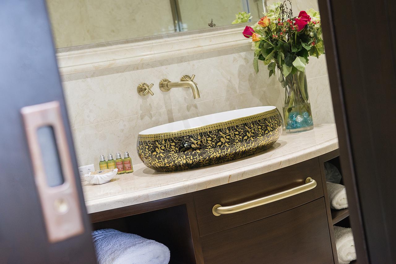 The George Street Hotel Оксфорд Экстерьер фото Bathroom