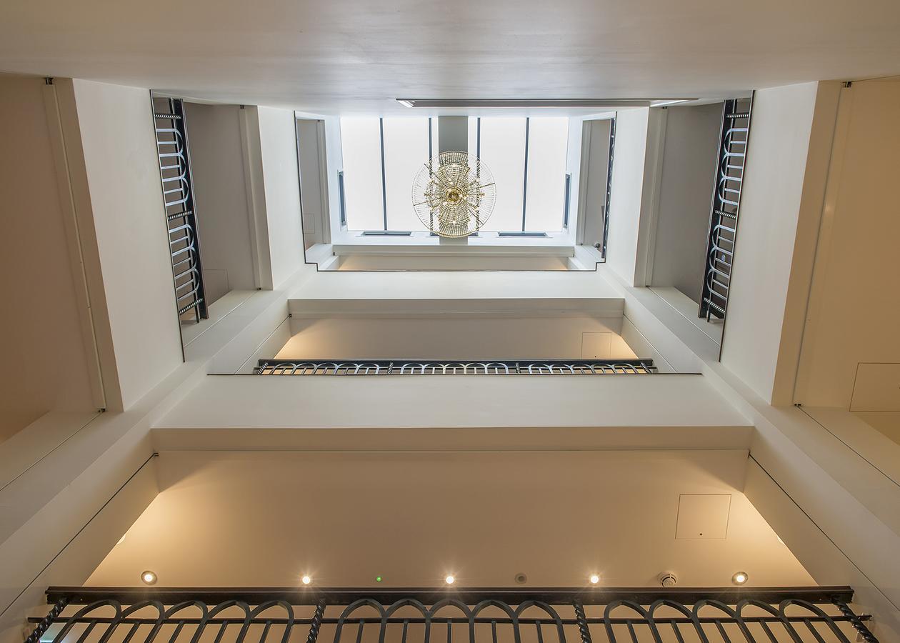 The George Street Hotel Оксфорд Экстерьер фото The interior of the building